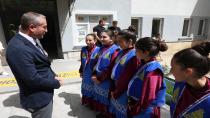 Ağrı'da 23 Nisan çoşkusu köy çocuklarıyla buluştu
